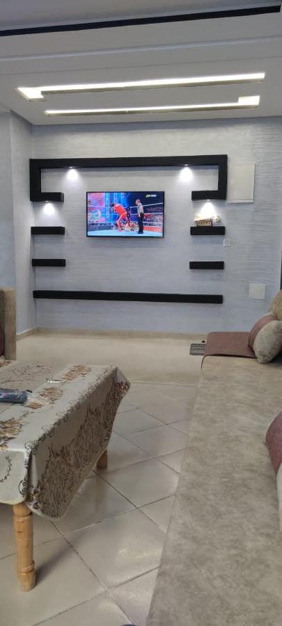 Appartement Hay Salam Reserve Aux Familles Agadir